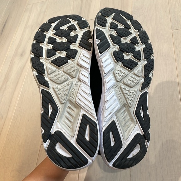 Men’s Hoka ARAHI 6 - Picture 5 of 5